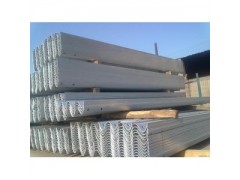 新品护栏板，【推荐】前行交通设施