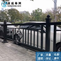 供应深圳m型道路隔离围栏 市政护栏 揭阳道路安全防撞护栏价格