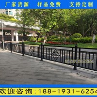 广州市政道路两侧护栏厂家 人行道黑色防护栏杆定做价格