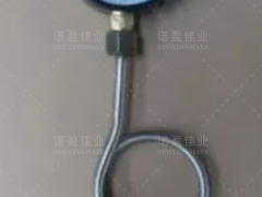 压力表与管道连接之间为什么要弯一个圈?