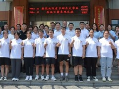 丹东百特持续开展“秋季助学”活动受称赞