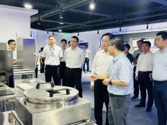 上海松江区委书记程向民一行莅临辰竹交流