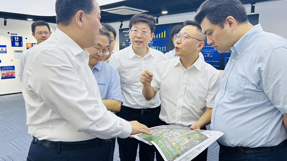 上海松江区委书记程向民一行莅临辰竹交流